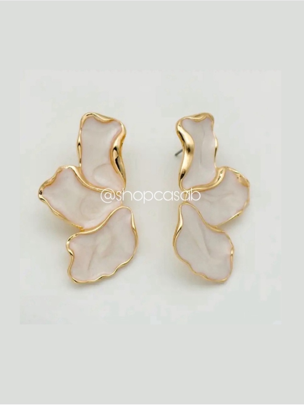NEW to CASA B💫The Gia Golden Trim Marbled Ivory Resin Petal Dainty Earrings